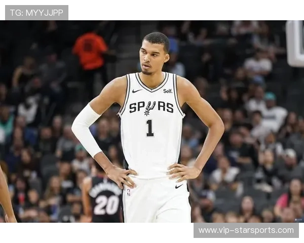 NBA球队在背靠背赛程中展现强大韧性，替补贡献显著