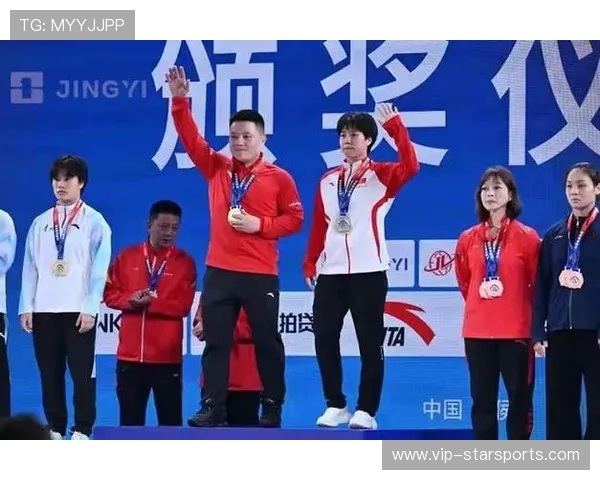 世界举重青年联赛评委团队扩充国际成员，世界举重冠军赛